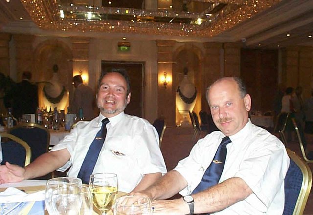 Crew der D-ENKT, Rebay, Lindmayer, Clubausflug Motorflugunion Klosterneuburg, 2001, Flugschule