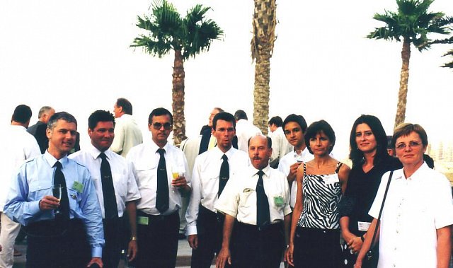 Galante Siegerehrung, Warten auf den Preis, Clubausflug Motorflugunion Klosterneuburg, 2001, Flugschule